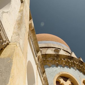 3.8K views · 3K reactions | Vivere a casa con stile: rendila un’arte, con la nuova linea “Dior Chez Moi” di Maria Grazia Chiuri: la prima capsule della Maison interamente dedicata al loungewear, impreziosita da un motivo toile de Jouy rivisitato, e molto altro. | Dior | Facebook