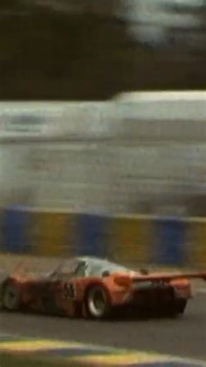 1991. Une voiture, un moteur, une course mythique. Mazda entre dans l’histoire au Mans. 35 ans plus tard, la légende reprend la route. De la ligne droite des Hunaudières aux pavés parisiens, la 787B traverse le temps. Janvier 2026. Paris. Retromobile Officiel. La victoire revient là où les passionnés se retrouvent. Mazda 787B. Du Mans à Paris. Une histoire qui ne s’arrête jamais. Mise en situation du véhicule fictive, vidéo générée par IA | Mazda France