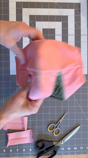 Want to level up your boxed bag game? Check out our full tutorial on YouTube, featuring the center zip style patterns! #sewing #embroidery #zipperbag | Parker on the Porch