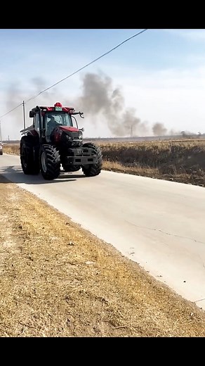 4 bottom plough: working width/2400mm. #flipplow #agriculturalmachinery #agriculturalmachinery #ploughing #charrueréversible #ploughmanufacturer | Renqiu Lianyu Agricultural Machinery Co., Ltd.-PloughEnglish