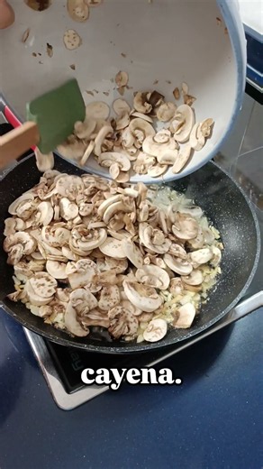 🍝 Mafaldine con Champiñones al Ajillo | Pasta Fácil, Rápida y Llena de Sabor