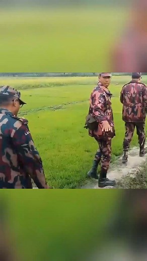 416K views · 15K reactions | Bangladesh and India have recently reported updates near their northern border. New infrastructure developments, including security installations, are being set up close to the frontier. Authorities emphasize maintaining peace and sovereignty while ensuring border security. #Bangladesh #India #BorderUpdates #SecurityInfrastructure #NorthernBorder | Trending News | Facebook