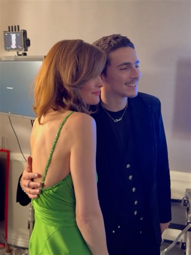 Still gushing over this moment between Rose Byrne and Timothée Chalamet 🥹 #GoldenGlobes