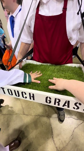 Highlights from ACEN 2025: Touch Grass Guy Encounter
