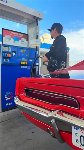 RestoMods | This 1970 Charger has the first running & driving @blueprint_engines 426 Gen-3 Hemi. Blueprint starts with a Hellcat block paired with... | Instagram