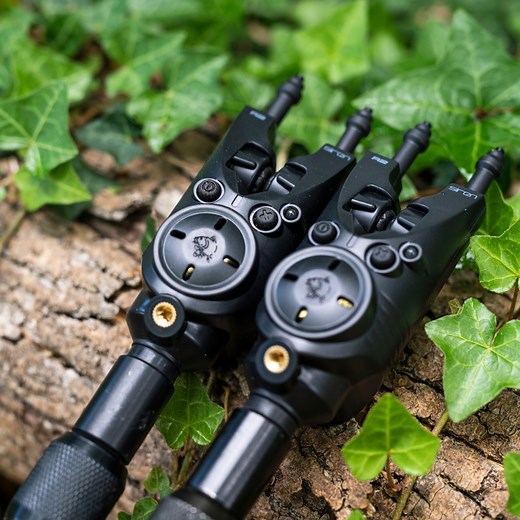 Les nouveautés NASH TACKLE pour l'été 2022 🚨🔥🎣 Comme chaque été, nous rajoutons quelques petites nouveautés plutôt sympa à notre gamme. -Les Siren R2, des nouveaux détecteurs entrée de gamme, les petits frères des célèbres R3 a un prix vraiment abordable. -La gamme de montages prêts à l'emploi s'agrandit, avec des nouveaux montages disponibles et qui sont montés à la main dans nos usines Nash Tackle en EUROPE! -Le ZIG FLOW en 15lb/35ctm en bobine de 100 ou 300m pour ceux qui veulent l'utilise