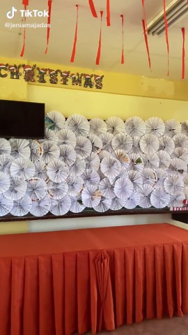 Our simple scratch paper backdrop and Christmas decorations.