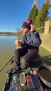 FRANKIES TOP HYBRID FEEDER TIPS 🚀🎣 This time of year on big lakes or reservoirs, fish love to shole up and head out to the deepest and furthest part of the lake, and getting out there with a hybrid feeder is a great way of catching loads of fish! . Frankie Gianoncelli Fishing runs through his top tips when it comes to hybrid feeder fishing, to hopefully get you out on the bank and slipping the net under some winter specimens 🐳 . . #tackleguru #gurufishing #hybridfeeder #feederfishing #fishing