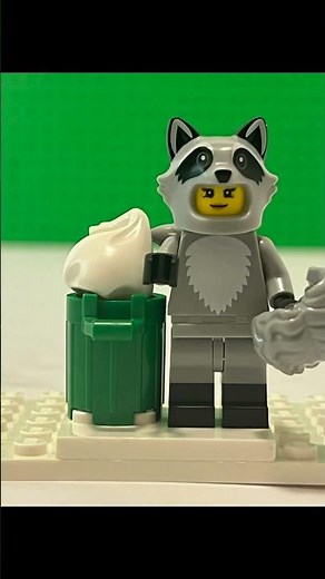 Minifigure Mania!: Raccoon Costume Fan (LEGO Minifigures 71032 - Series 22)