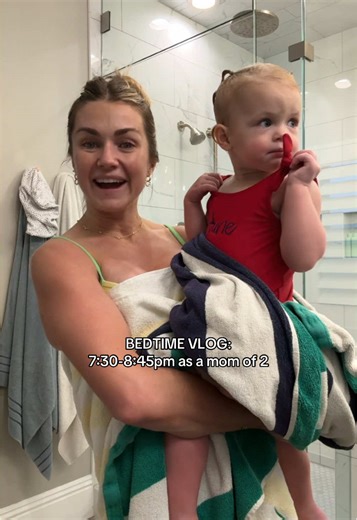 Lindsay Arnold Cusick (@lindsarnold) - Nighttime Toddler Bedtime Routine Vlog for Moms