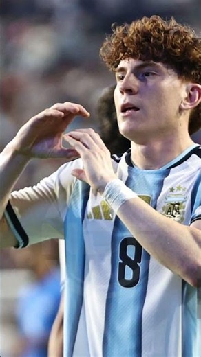 Colo Barco dedicated his goal to Gemma 😍 #colobarco #barco #argentina #worldcup #football