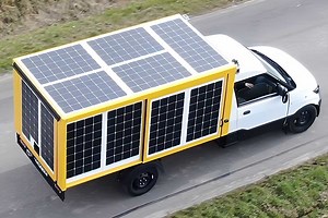 Ce camion électrique a augmenté son autonomie de 30 % grâce à l’ajout de panneaux solaires