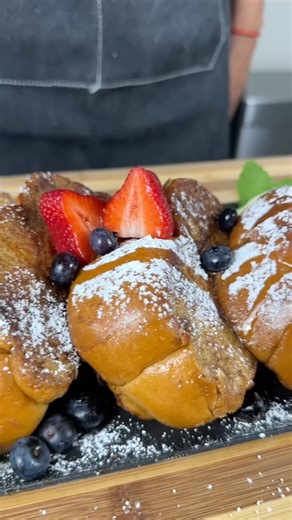 Breakfast just got an upgrade. 🍎🍞✨ I combined classic French toast with sweet, cinnamon-spiced apple pie filling — and the result is gooey, crispy, and absolutely irresistible. Perfect for brunch, holidays, or anytime you want comfort food with a twist. Would you eat this for breakfast or dessert? Comment below ⬇️ | Just The Jones'