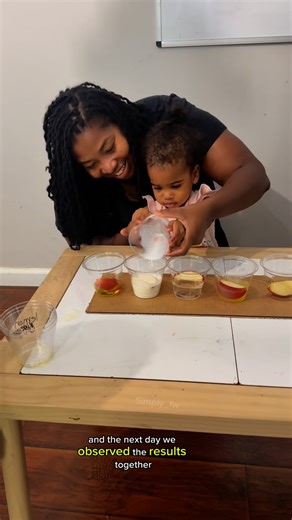 Flo | Motherhood & Lifestyle on Instagram: "A quick apple science experiment  We used 5 slices with different liquids to see which slowed browning. The kids made predictions and checked results the next day. Such an easy, hands-on way to teach science! Follow @simply_fw for more ❤️ #AppleScience #SimpleScienceForKids #STEMActivitiesForKids #HandsOnLearning #ScienceForLittles #EasyScienceExperiment #HomeschoolScience #PreschoolScience #AppleExperiment #FallLearningFun"