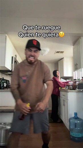 Why she do that #foryoupage #hispanic #fyp #siblings | que te ruegue quien te quiera
