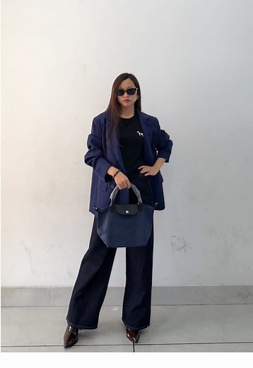 Oversized dark sapphire blue blazer with high quality finished 🫐🔥 #creatorsearchinsights #0324mytest #blushingbooth #fypシ #bhutanesemuser #bhutanesetiktoker #outfit #bhutanese #blazeroutfit