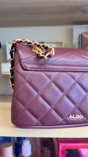 PonTlo|Joyeria y accesorios on Instagram: "Bellísimo bolso Aldo 🍒👌"