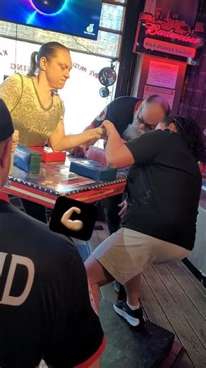 Ladies Arm Wrestling 💪🏽