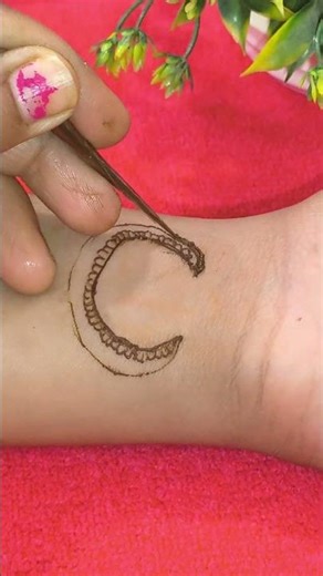 C alphabet Mehendi Design ✨ Easy Letter Mehndi for Beginners #shorts