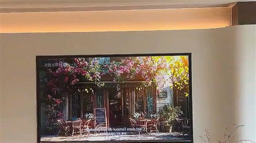 TCL J9M电视，以卓越画质与沉浸音效重塑家庭影院体验，搭载MEMC运动补偿技术，观影追剧更流畅，智能系统秒速响应，海量内容一触即达，打造客厅娱乐新中心。