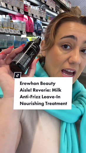 Christina and I made a last minute stop at @Erewhon Market before our flight back home to NYC! We got our last smoothie fix in of course, and wandered the aisles. I found the wellness and beauty aisle and WOW is it dangerous for me. I could spend hours exploring all the supplements, hair, and skin products here. It’s definitely my love language! 😍 We couldn’t stay for too long since we needed to head to the airport, but I did see one of my favorote styling and haircare products from @REVERIE Ha