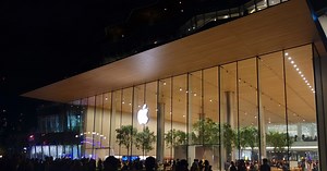 Photos: Apple's first store in Thailand celebrates grand opening - 9to5Mac