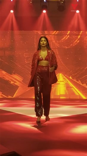 Pooja Hegde Live Ramp Walk at Tech Fashion Tour 2025 || Fabulous Look👀😱 #poojahegde #techfashiontour | Varinder Chawla