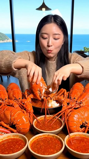 146K views · 2K reactions | GIANT LOBSTER MUKBANG 咽 Spicy Steamed Lobster ASMR #reelsvideoシ #mukbang #asmr #eating #oysters #viralreelschallenge #noodles #spicynoodles #spicyfood *AI-GENERATED VIDEO* Created for ASMR entertainment and relaxation purposes. | Simple Food by AI | Facebook