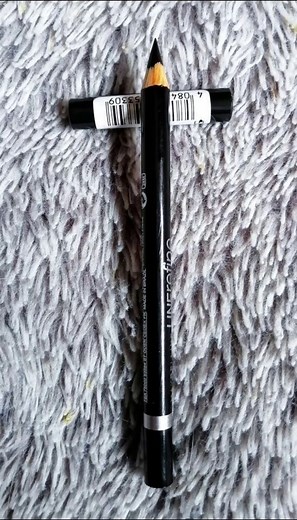 Alterra Kajal Pencil: Effortless Eyeliner Application