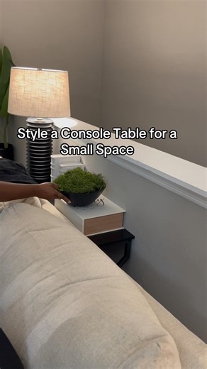 How to style your console table #ConsoleTableStyling#EntrywayDecor#HomeDecorInspo#ModernHomeDecor