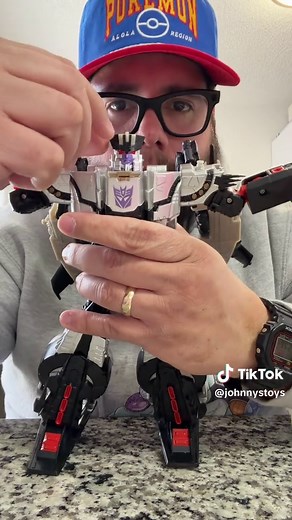 Transformers: Megatron vs. Galvatron Toy Battle