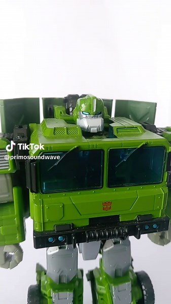 Figuras utilizadas Legacy animated bumblebee Legacy bulkhead Legacy elita #transformers #fun #parati #fyp #humor #autobots #elita #bulkhead #bumblebee #transformersanimated