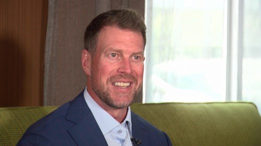 Former NFL quarterback Ryan Leaf shares his story of struggling with addiction & journey in recovery