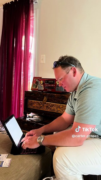 A Day in the Life of an Insurance Broker