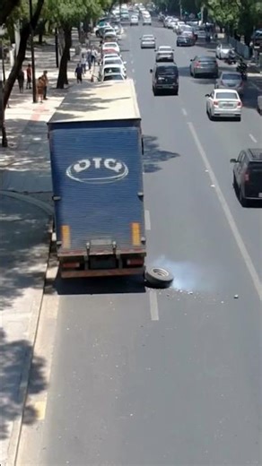 truck tire burst #accidentday #explod #truckaccident #truck