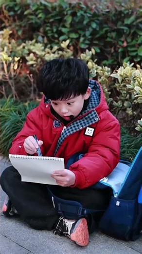 Aunty Shows Cartoon Character Pic Kid Draws Crazy Map