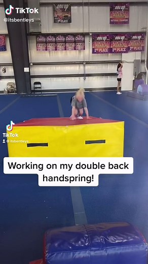 #tumbling #tumblingtutorial #tinygymnast #tumblinggymnastics #littlegymnast #gymnastics #tumblingislife #gymnast #gymnasticshighlights #gymlover #gym
