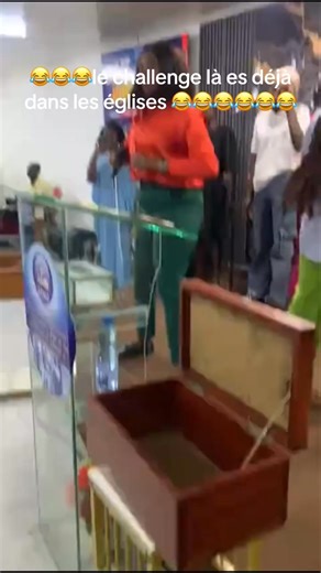 Le challenge > est déjà dans l’église 😂😂😂😂😂😂😂😂😂😂 | Le chocolat des filles