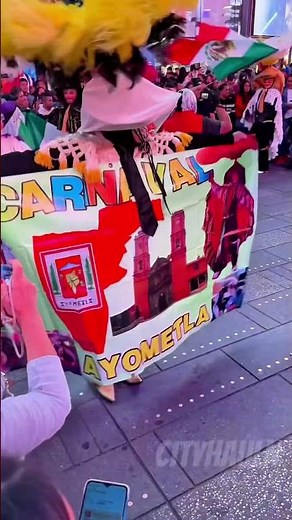 Mexican Celebration Takes Over Times Square 🇲🇽🔥| Sept 15, 2024