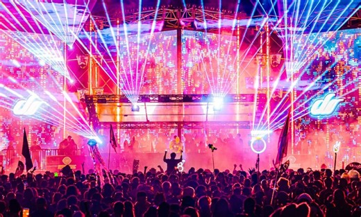 Suspected mass overdose at Sydney music festival leaves one dead - six hospitalised