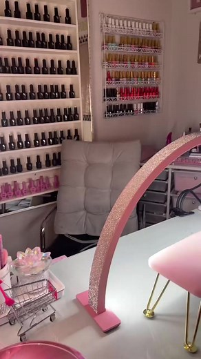 IT WAS A DAY FULL OF ALMOND⧸picudas DAY🤣💅🏻 #uñas #nails #spanglish #fypシ #viral #elpaso915 #content #lashextensions #lashes #makeup #lashtutorial #fluffy #extra #baddie #russianlashes #virallashes #curlylashes #garzalashes #tutorial #freelashes #model | Pink Nail