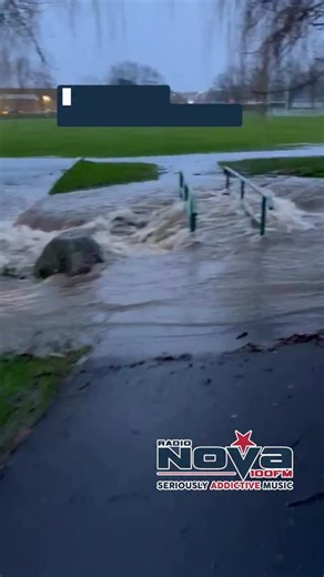 Flooding in Loreto Park, Rathfarham this morning (Video sent in by listener Jen) #stormchandra #radionova100 | Radio Nova 100