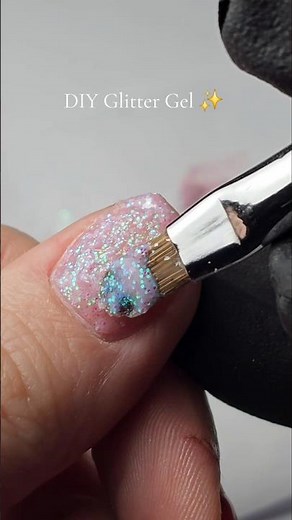 DIY Glitter Gel🤯 How to do glitter nails⁉️ #nails #glitternails #nailswithglitter #diynails