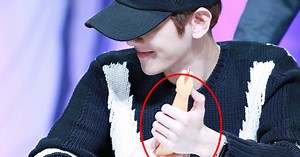 EXO Chanyeol and Baekhyun discover chicken toys…and things get out of hand