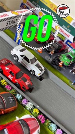 Hot Wheels Porsche 904 vs Mustang SVO! Epic 1:64 Diorama City Race 🏎️🔥