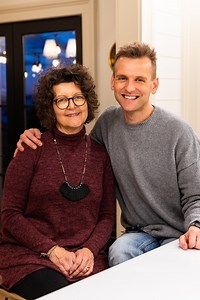 Get my French 75 recipe here: https://www.wyseguide.com/french-75-cocktail/ My mom and I went live over on Instagram and chatted about a whole bunch of things. I put a Q&A up on Instagram and Facebook and went through the questions. Sorry for the sound issues at the very beginning! | Wyse Guide