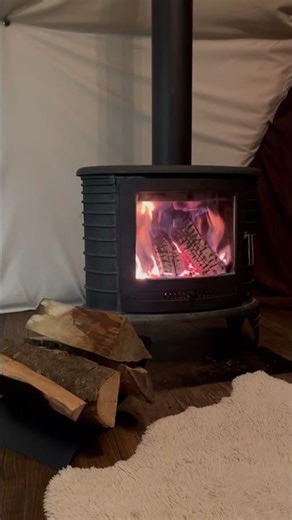 Cozy Fire in the Cabin 🔥 Calm & Relaxing Flames