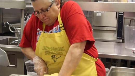 45K views · 895 reactions | The daily routine of the cafeteria staff. . ©️Video Courtesy: The Lancer Feed #fypシ゚ #lunchladiesrock #fypシ゚viralシ #cafeteria #fblifestyle #schoolfoodservice | Lunch Ladies Rock | Facebook
