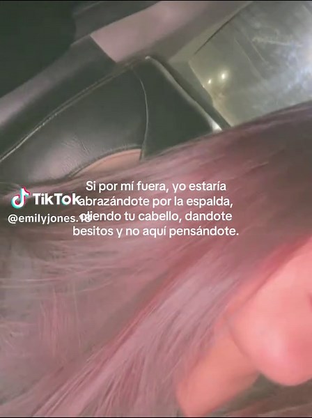 Amor en Trujillo: Un Abrazo y un Recuerdo