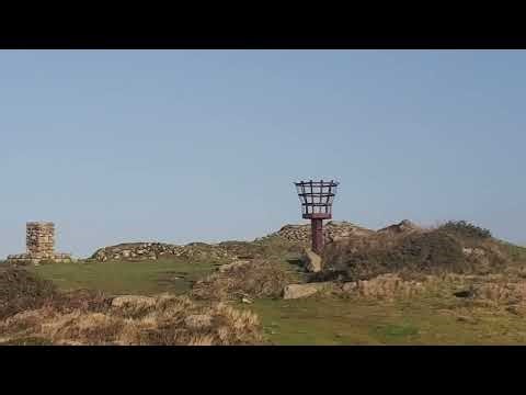 Chapel Carn Brae - High views, blue skies 360 degrees